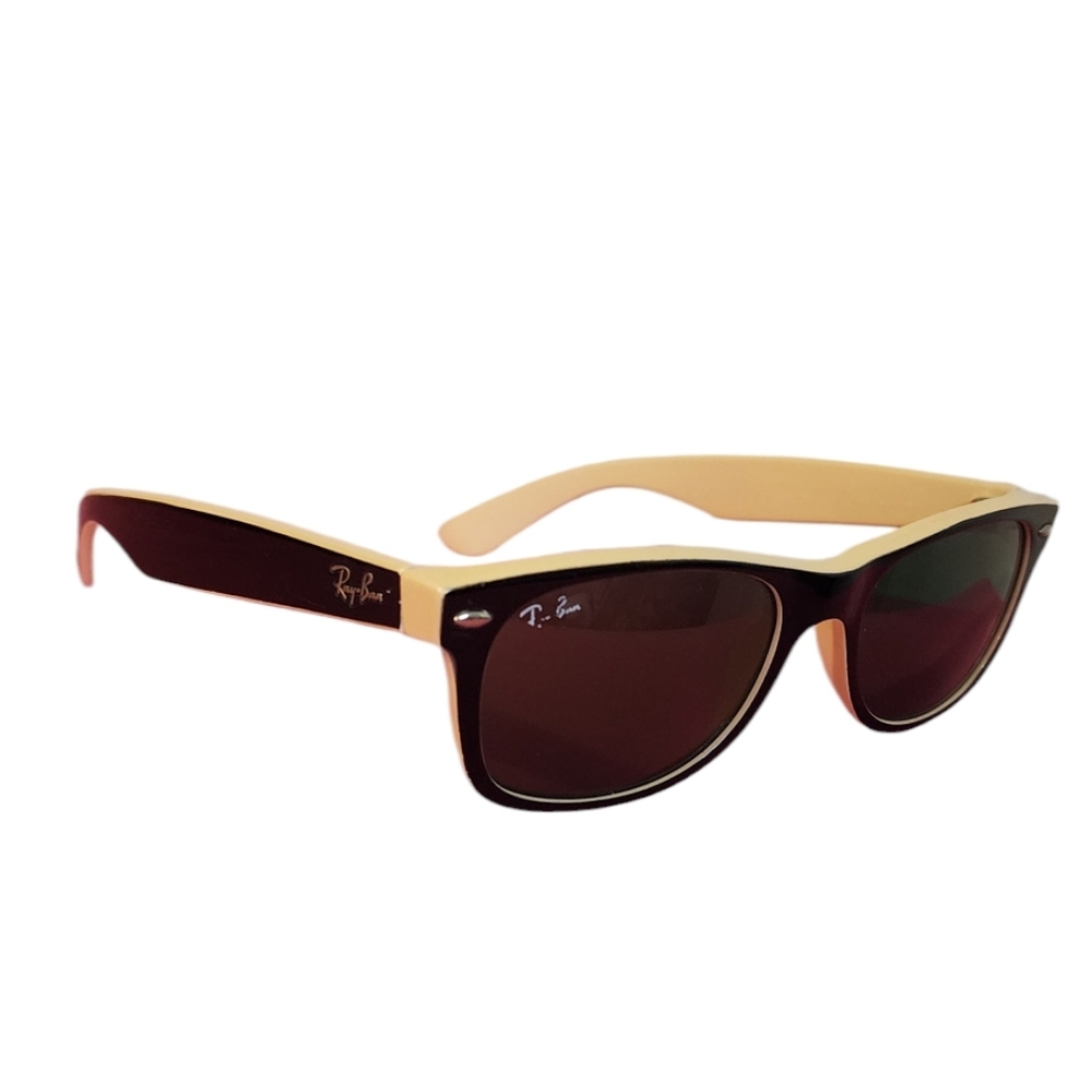 Vintage Cream and Black Ray-Ban Wayfarers